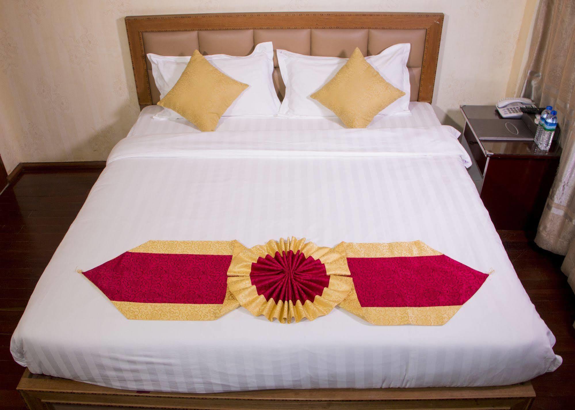 Golden City Light Hotel Mandalay Exterior foto