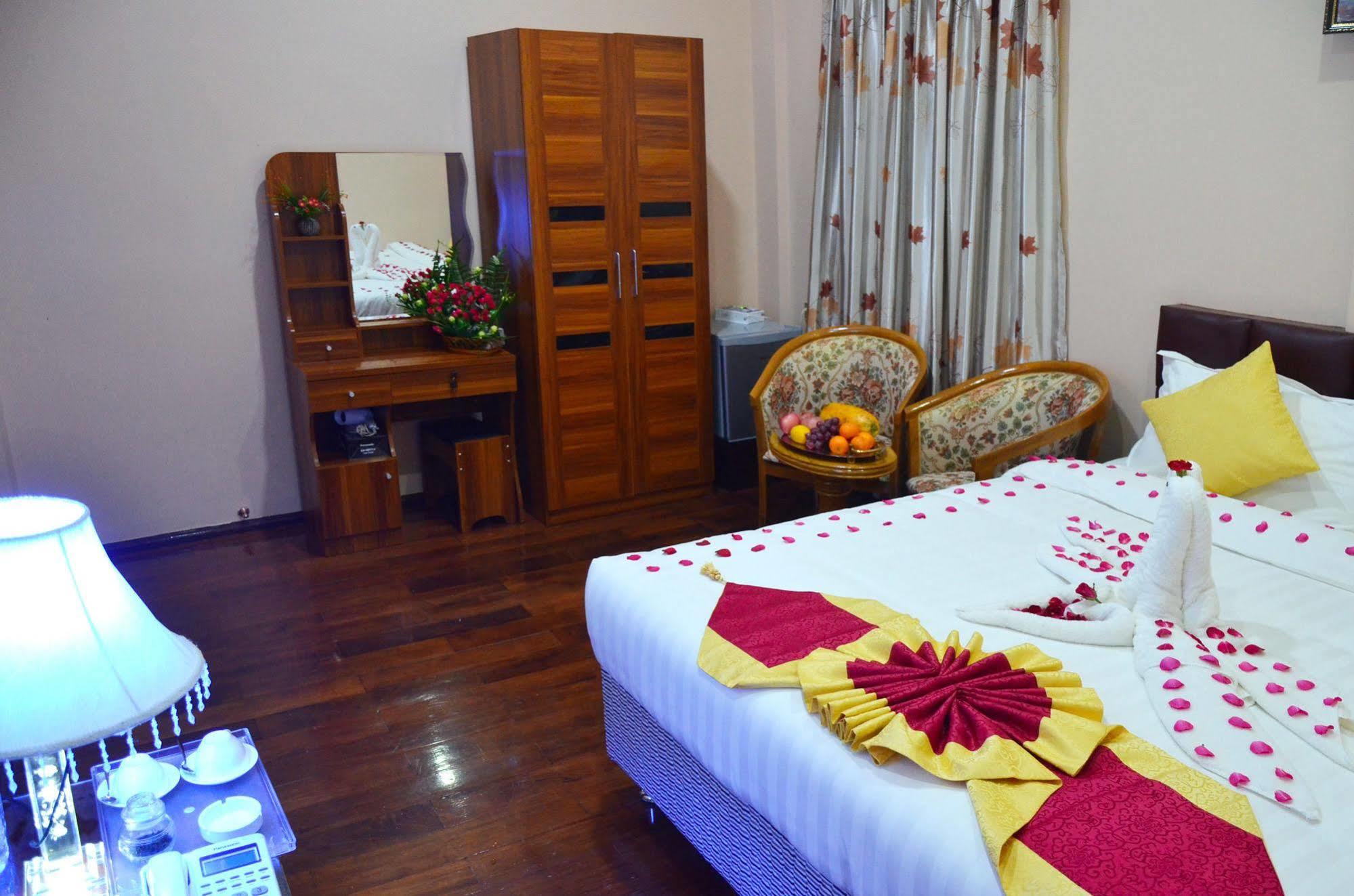 Golden City Light Hotel Mandalay Exterior foto